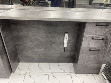 купить офисное кресло бу: Продается зеркало со шкафом Полка для полотенец В отличном состоянии — 1