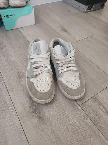 nike jordan: Мужские кроссовки, 42, Nike, Б/у, цвет - Белый, Платная доставка, Самовывоз — 1