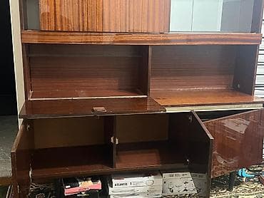 книжные шкафы: Стенка-шкаф, Тип стенки-шкафа: Горка, Для зала, Особенности: Для хранения посуды — 2