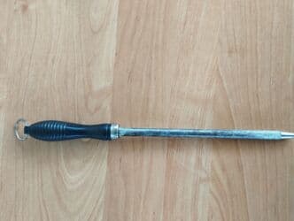 Курчутуучу таштар: Продаю советский Муссат цена 2000 тысячи сом Торг есть (стальной — 2