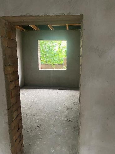 самоотделка: Продается дом рядом с новым стадионом. участок ровный, на красной — 9