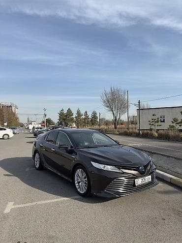 машину тайота: Toyota Camry: 2018 г., 2.5 л, Автомат, Гибрид, Седан — 5