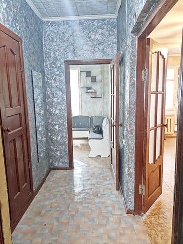 продаю квартиру 8 мкр бишкек: 1 комната, 39 м², 106 серия, 8 этаж, Старый ремонт — 11