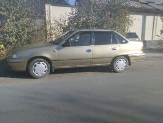 Daewoo Nexia: 2005 г., 1.6 л, Механика, Бензин, Седан