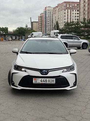 gac gs3: Toyota Corolla: 2023 г., 1.8 л, Вариатор, Гибрид, Седан — 2