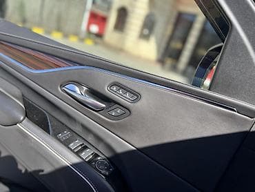 escalade: Cadillac Escalade: 2022 г., 6.2 л, Автомат, Бензин, Внедорожник — 10