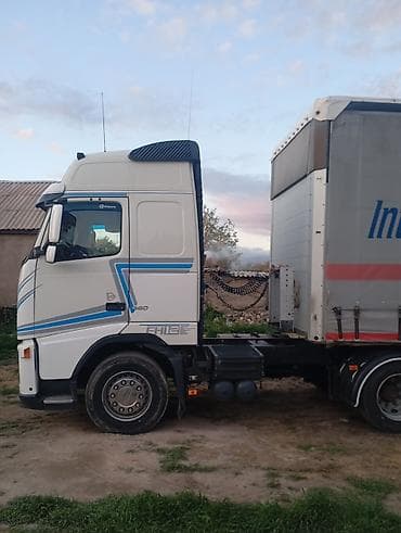 rb 25: Тягач, Volvo, 2004 г., Тентованный — 4