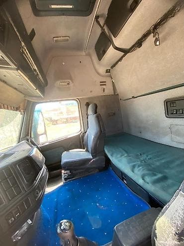 sprinter bazar: Тягач, Volvo, 2002 г., Бортовой — 4