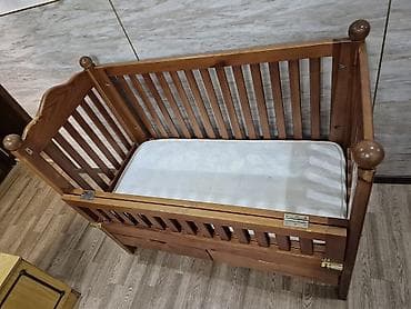 ярус детский: Основательная, деревянная детская кровать-монеж с матрасом. Длина 126 — 1