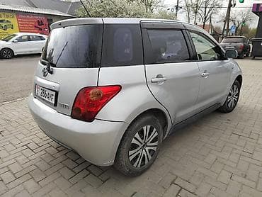 w210 e280: Toyota Ist: 2000 г., Автомат, Бензин, Хэтчбэк — 3