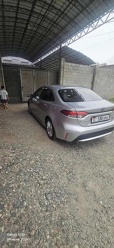 corolla 2016: Toyota Corolla: 2019 г., 1.8 л, Автомат, Гибрид, Седан — 2