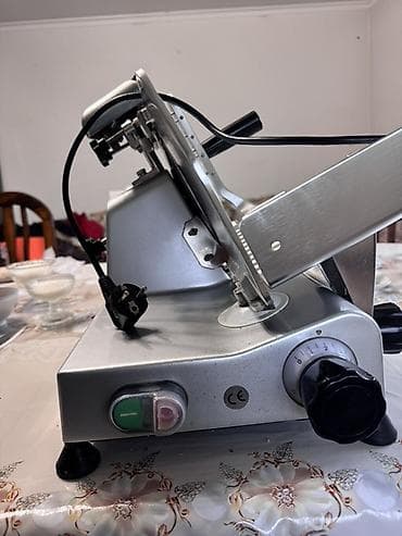 Кафелер, ресторандар үчүн: Профессиональный электрический слайсер для нарезки - Модель: MS 250 — 3