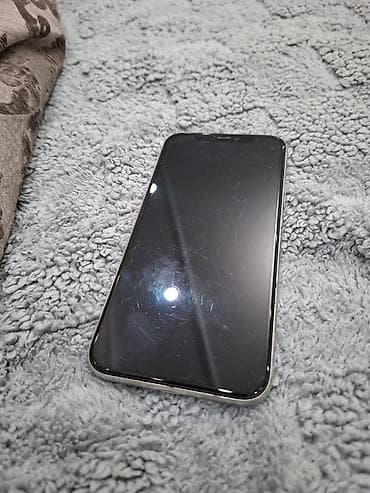 IPhone 11 Pro, Б/у, 64 ГБ, Серебристый, 72 %