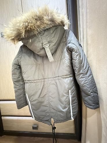 форма войеный: 1) Детская удлиненная зимняя парка серого цвета с натуральной меховой — 8