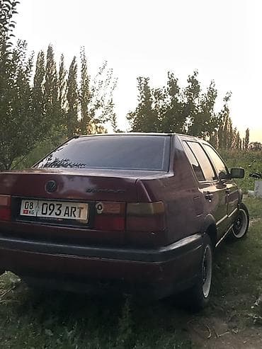 электр авто: Volkswagen Vento: 1992 г., 1.8 л, Кол менен иштөөчү, Бензин, Седан — 4