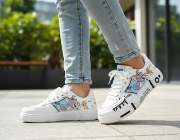 Продам новые кросовки.Размер 37 . но немного большемерит Подойдёт на at lalafo.kg Продам новые кросовки.Размер 37 . но немного большемерит Подойдёт на