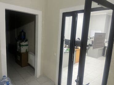 дом в центре бишкека: Сдаю Офис, 150 м², В жилом комплексе, 1 линия, С отдельной кухней, С отдельным входом — 2