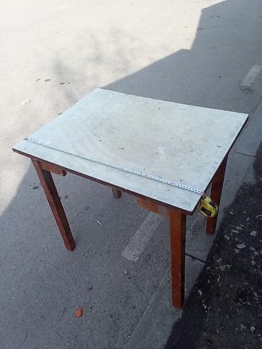 Складной походный стол, Б/у, Дерево, цвет - Коричневый