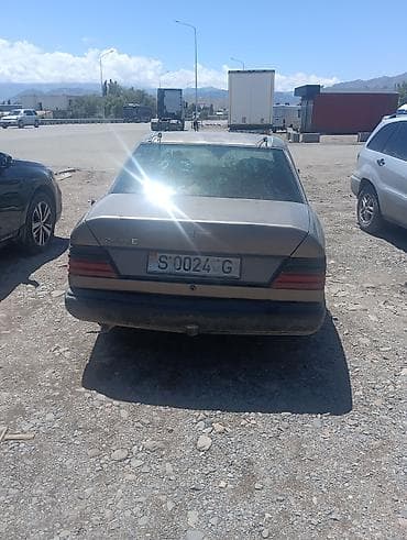 Mercedes-Benz W124: 1989 г., 2.3 л, Механика, Бензин, Седан — 2