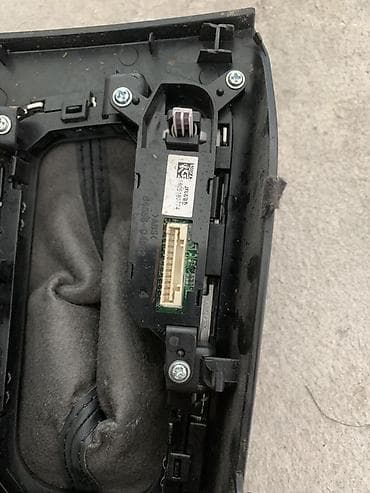 пульт управления диджея: Центральная консоль Kia 2019 г., Оригинал — 4