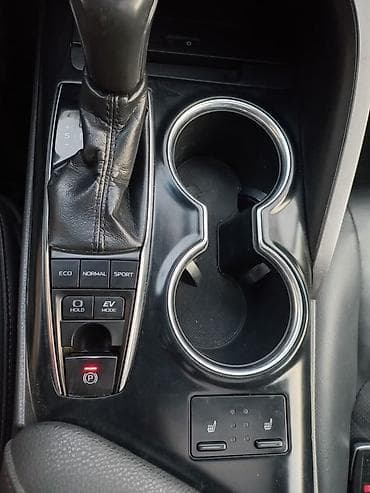 model y: Toyota Camry: 2019 г., 2.5 л, Автомат, Гибрид, Седан — 5