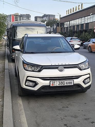 уаз 3033: Ssangyong Tivoli: 2018 г., Кроссовер — 1