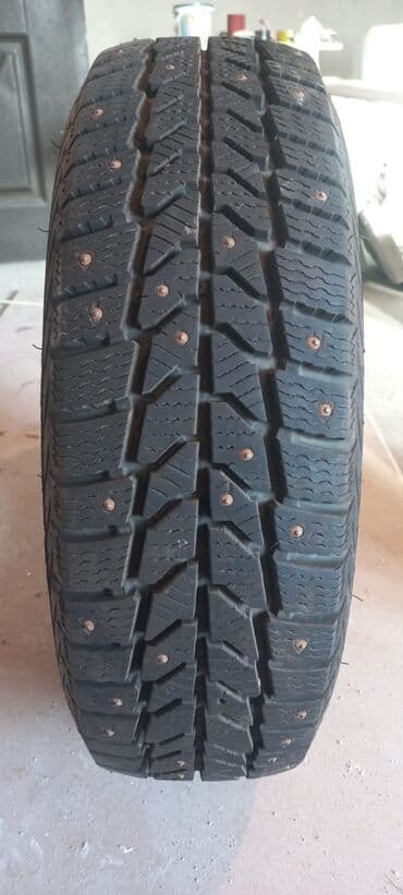 купить шипы для шин: Продаются 2 зимние шины с шипами. Характеристики: - Тип: зимние — 5
