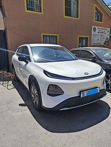 byd e2 2021: Changan Qiyuan Q05: 2026 г., 1.5 л, Автомат, Электромобиль, Кроссовер — 1