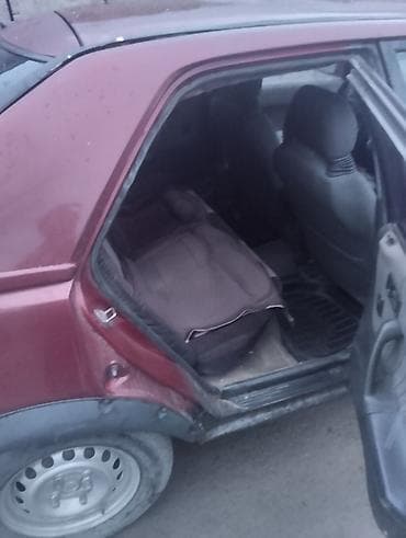 мазда 323 1993: Mazda 323: 1994 г., 1.5 л, Механика, Бензин, Лифтбек — 4