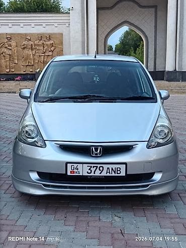 forester 2003: Honda Fit: 2003 г., 1.3 л, Вариатор, Бензин, Хэтчбэк — 5