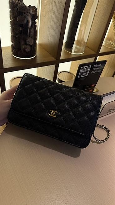 Сумка-кошелёк на цепочке Chanel (WOC), чёрный цвет. - Материал