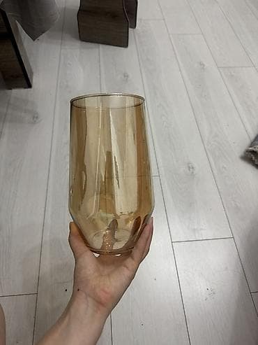 Стеклянная ваза цилиндрической формы - Материал: стекло - Цвет