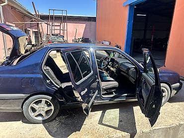 howo tx: Volkswagen Vento: 1993 г., 1.8 л, Механика, Бензин, Седан — 7