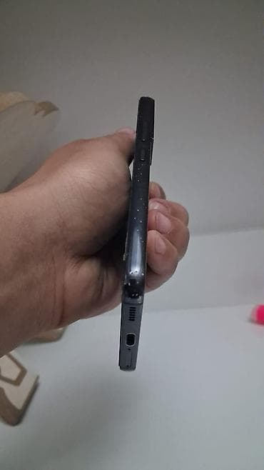 Apple iPhone: Samsung Galaxy S22, Б/у, 256 ГБ, цвет - Черный, eSIM — 4