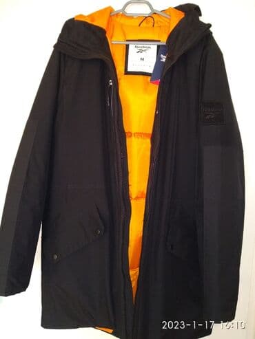 продаю в связи с переездом: Шикарная парка от Reebok. зима — 2