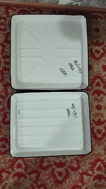 отходы хлеба: Эмалированные противни (2 шт.)2 год В наличии 4 шт. - Материал — 3