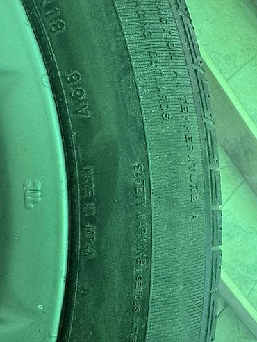 Унаа: Шины летние P235/55 R18, индекс нагрузки/скорости 99V. Производство — 1