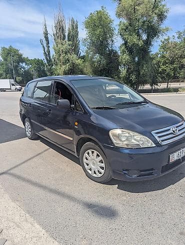 daf 75: Toyota Avensis Verso: 2002 г., 2 л, Механика, Газ, Минивэн — 8