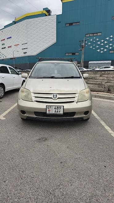 Toyota Ist: 2003 г., 1.3 л, Автомат, Бензин, Хэтчбэк at lalafo.kg Toyota Ist: 2003 г., 1.3 л, Автомат, Бензин, Хэтчбэк