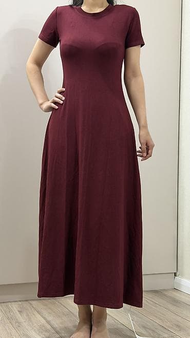 pull bear: Повседневное платье, Китай, Осень-весна, Длинная модель, Трикотаж, Трапеция, Стандарт — 2