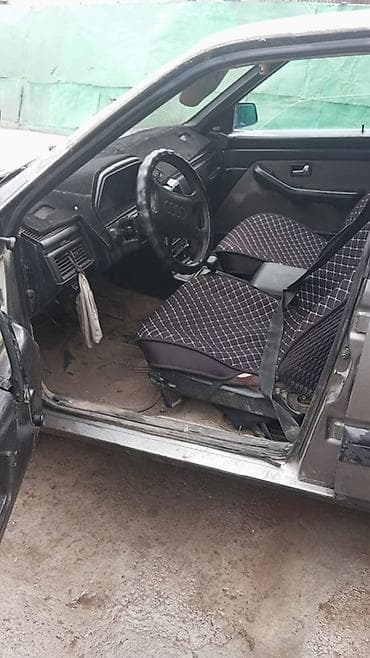 r16 4: Audi 100: 1986 г., Газ, Седан — 3