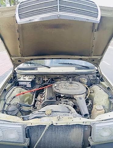 e klass: Mercedes-Benz E-Class: 1982 г., 2 л, Автомат, Бензин, Седан — 5