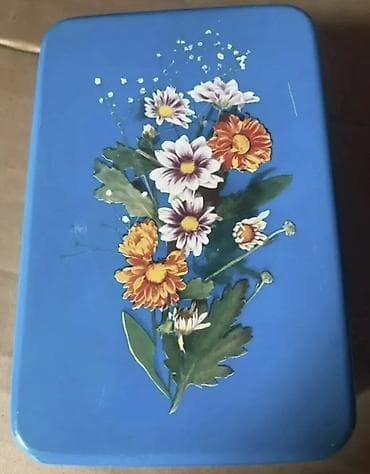 жестяные изделия: Декоративные жестяные банки 100-500 сом/ед Фирменные роксы в родной — 8