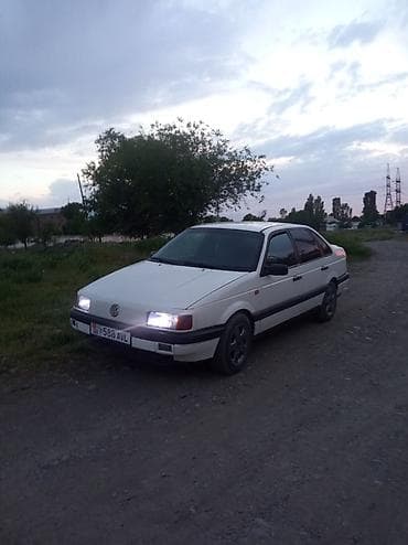 Volkswagen: Volkswagen Passat: 1989 г., 1.8 л, Механика, Бензин, Седан — 1
