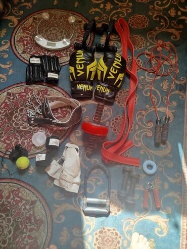 Что есть на фото все одам за 7000 сом почти новый