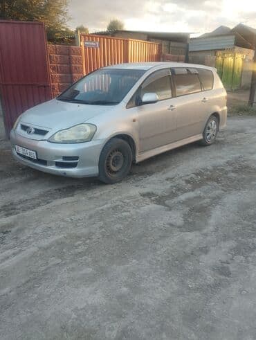 на тайоту ист: Toyota Ipsum: 2002 г., 2.4 л, Автомат, Бензин, Вэн/Минивэн — 1