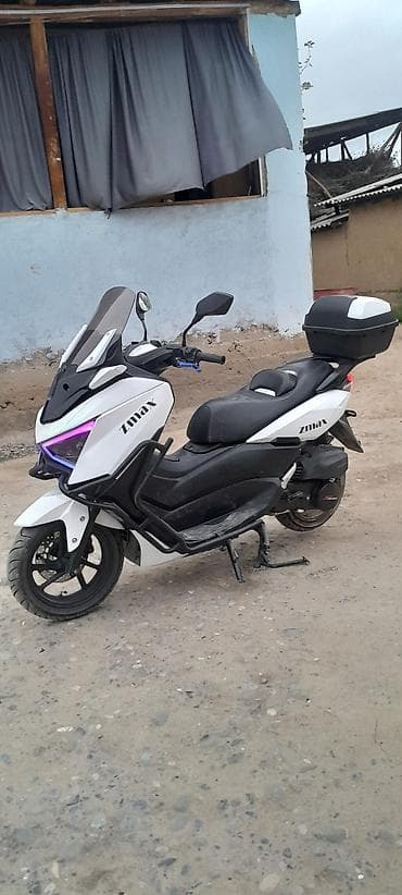 Транспорт: Макси-скутер 180 куб. см, Бензин, Б/у — 2