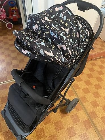 Б/у. Прогулочная коляска с большим капюшоном и компактным — 1