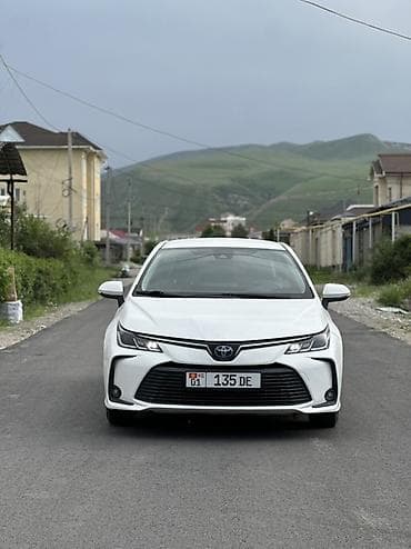 corolla 2016: Toyota Corolla: 2022 г., 1.8 л, Вариатор, Гибрид, Седан — 1