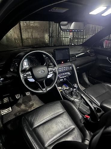 1: Hyundai Veloster: 2019 г., 2 л, Ручные, Бензин, Хэтчбэк — 10